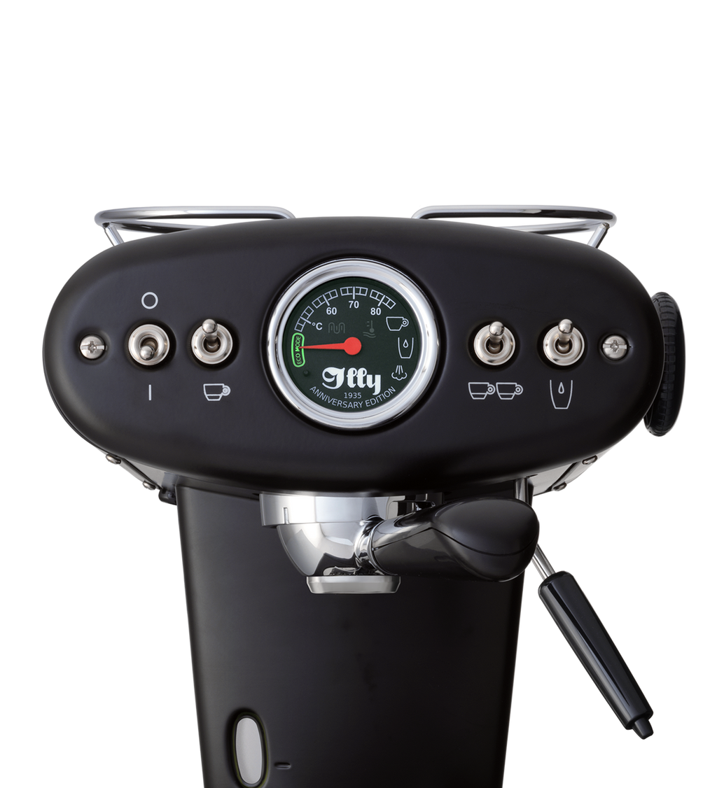 Ground Coffee & E.S.E. Pods Machine